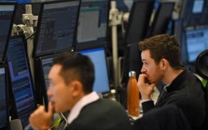 xrimatistirio-agores-m-bretania-londino